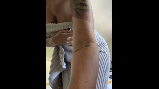 Ishrn teases her naked body after showering